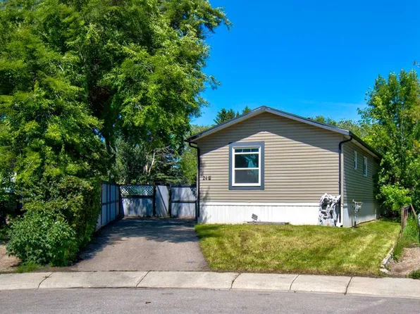 24 S Spring Dale Ct SE, Airdrie, AB T4A 1N9