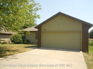 1504 W Whiteside St, Springfield, MO 65807