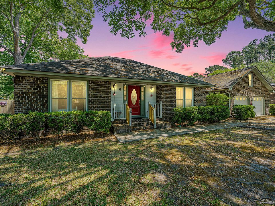 1st image of 6 Hunters Forest Dr