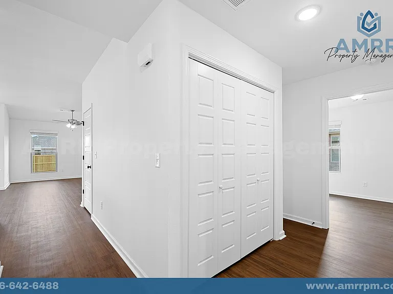 201 SW Vicki St — Photo 4