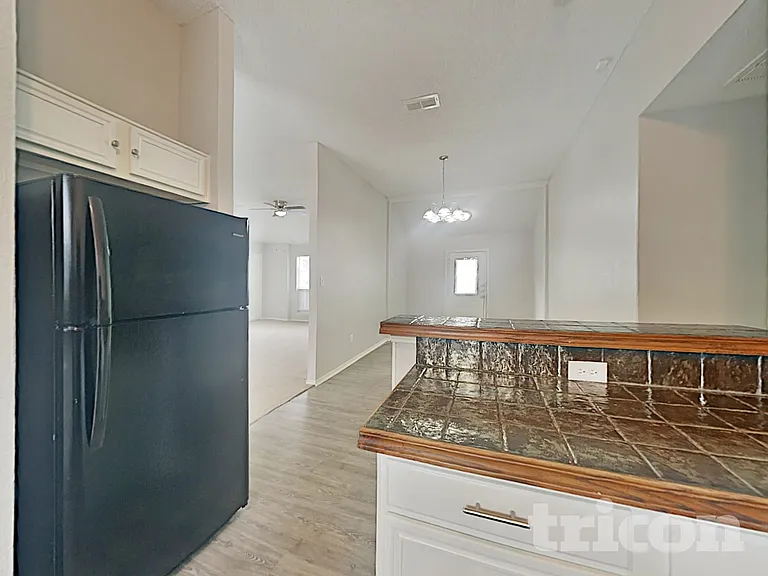 10525 Flamewood Dr — Photo 23