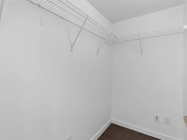 5665 Boundary Rd #2206, Vancouver, BC V5R 0E4