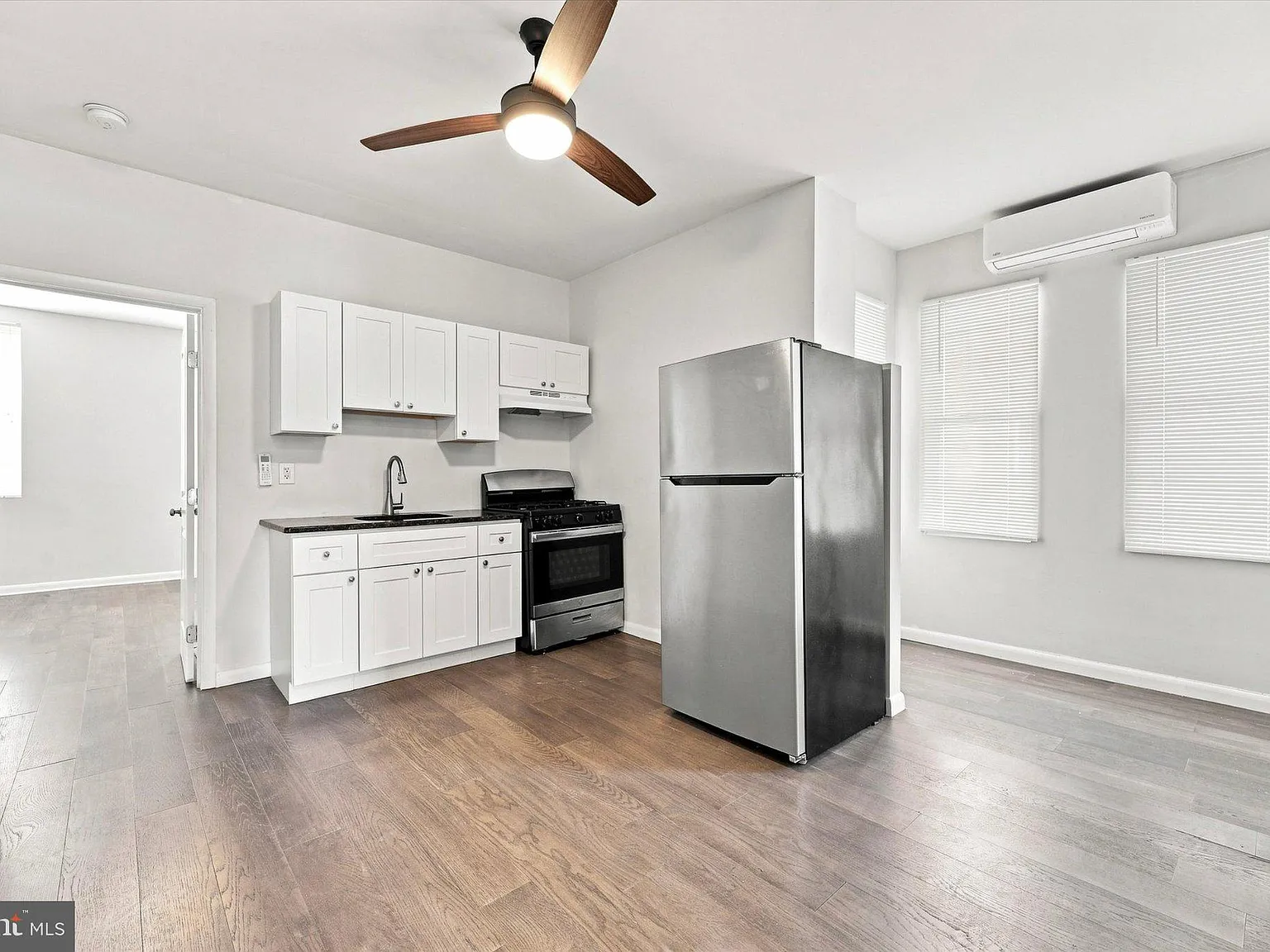 1219 S 46th St — Photo 2