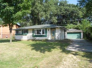 126 Bullard St, Poplar Grove, IL 61065