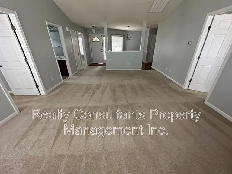 2152 Rosemont Dr — Photo 7