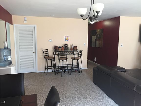 4th image of 188 Bentley Dr