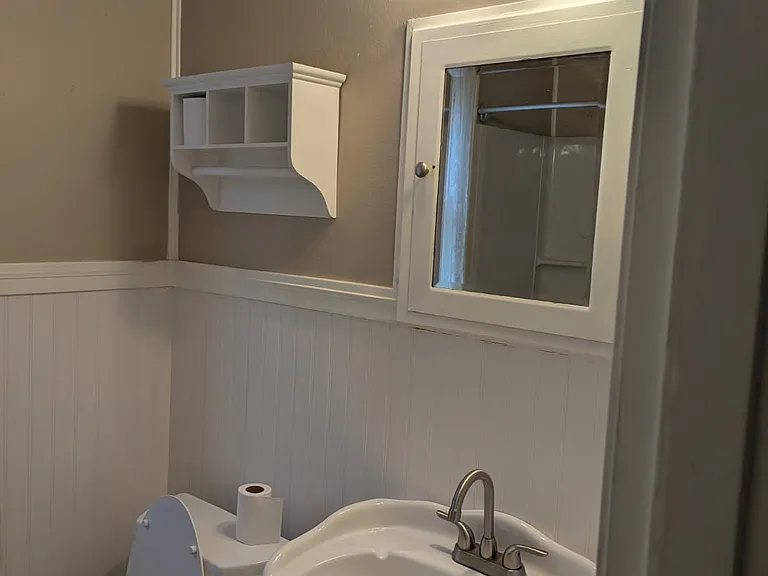 109 State Ave — Photo 18