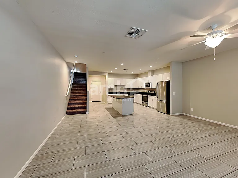 20769 W Thomas Rd — Photo 5