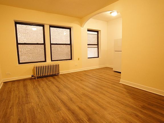 2nd image of 5417 N Kenmore Ave APT 208