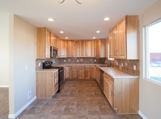 718 S Douglas Ave, Pasco, WA 99301