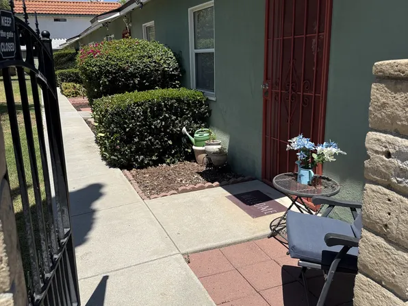 1869 Patricia Ave #2, Simi Valley, CA 93065