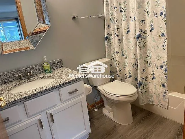 2541 Cobble Hill Ct #L — Photo 9