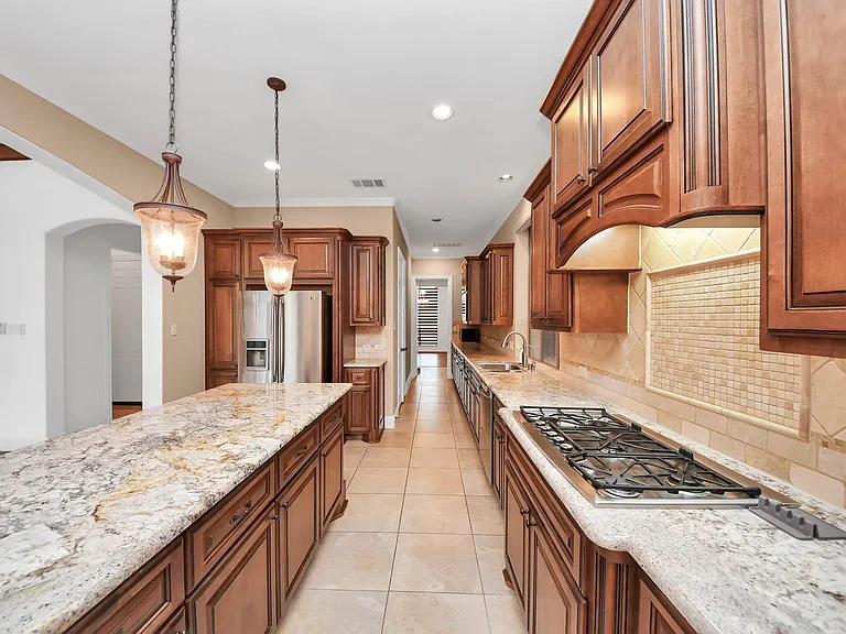 1807 Ravenel Ln — Photo 18