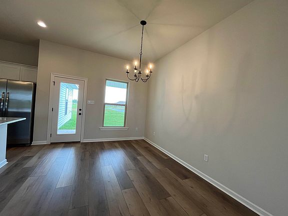 3rd image of 3404 Craig Ln