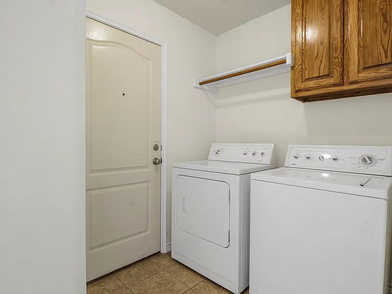 13463 Four Willows Dr — Photo 7