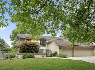 8672 W 102nd Ter, Overland Park, KS 66212