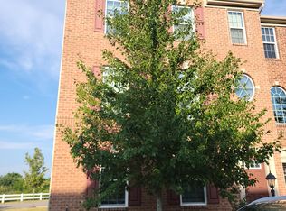 1854 Louisville Ln, Sewickley, PA