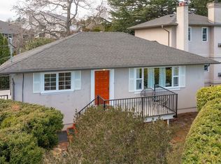 2361 Arbutus Rd, Saanich, BC V8N1V6