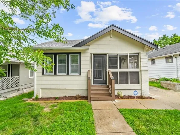 5017 Agnes Ave, Kansas City, MO 64130