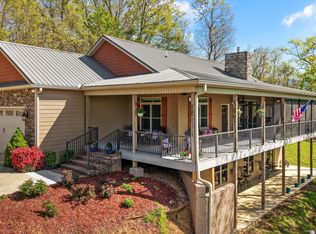 2278 Lower Rinehart Rd, Dandridge, TN 37725