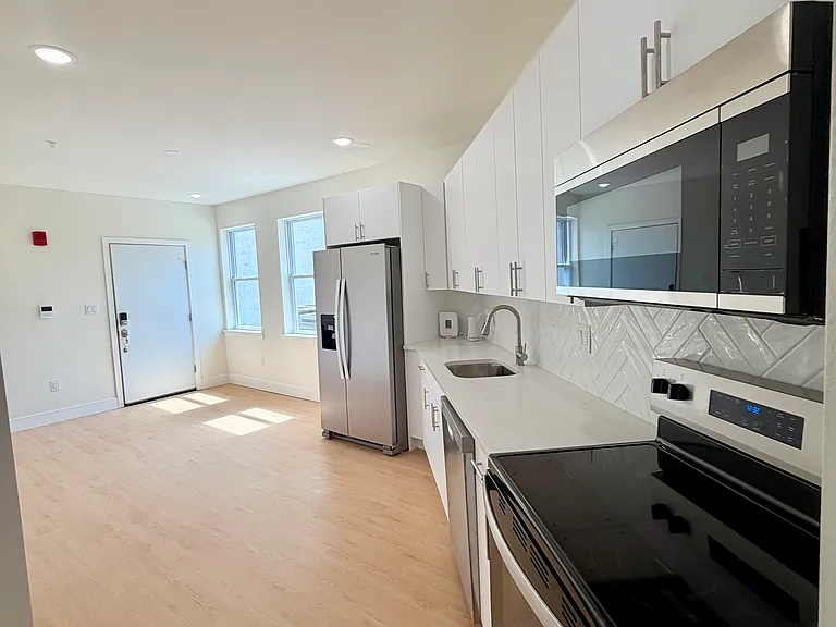 4212 Lancaster Ave #202 — Photo 10