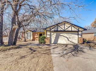 609 Timberoaks Dr, Azle, TX 76020