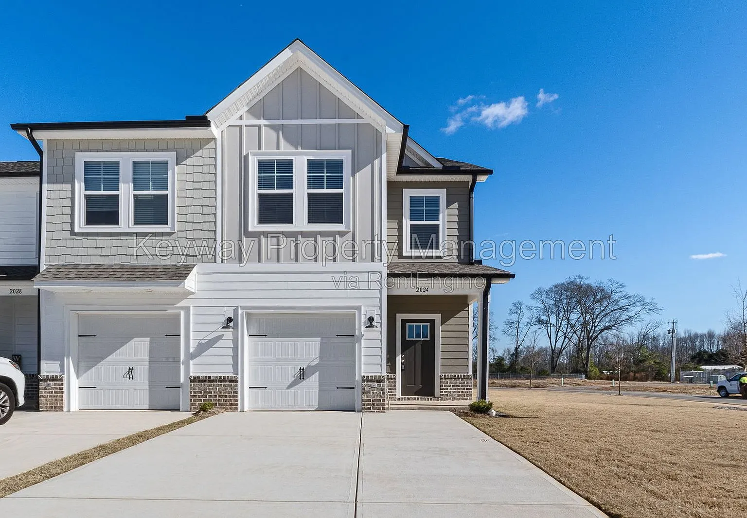 3 bed, 2.5 bath, 1708 sqft, $1,745 — Photo 2