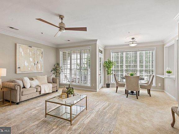 3rd image of 1724 Kingsgate Ct Unit 302