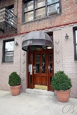 Rented by Bellmarc Realty | media 22