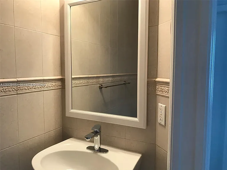 5743 NW 114th Path #106 — Photo 11