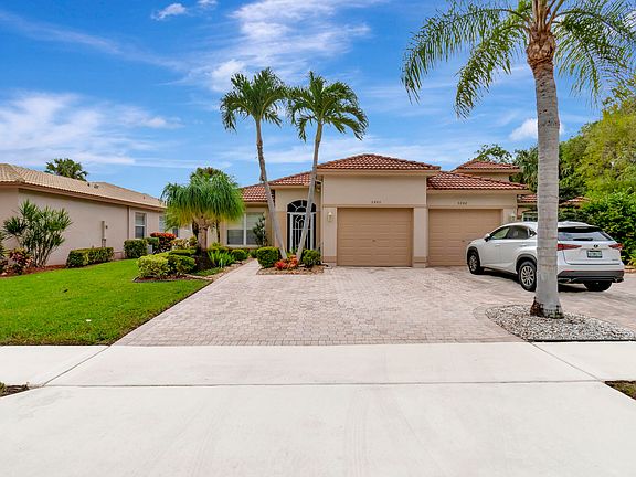 3rd image of 5980 Cocowood Court