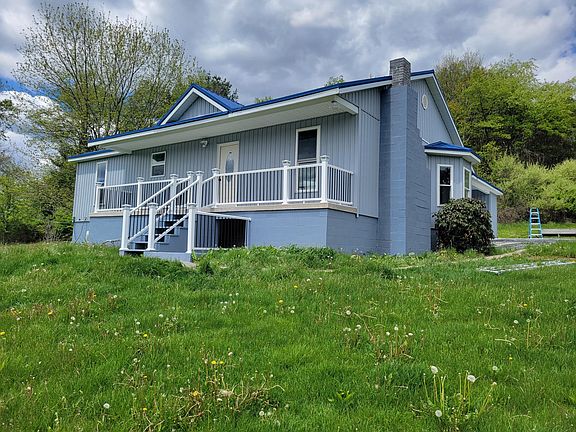 3rd image of 1083 Rattlesnake Rd