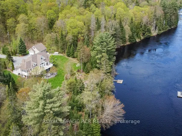 4 McGregor Way, Bracebridge, ON P0B 1L0