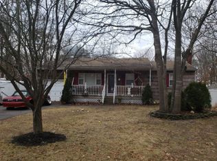 20 Williams St, Center Moriches, NY 11934