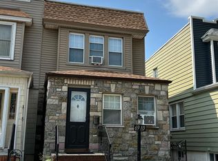 6910 68th St, Ridgewood, NY 11385