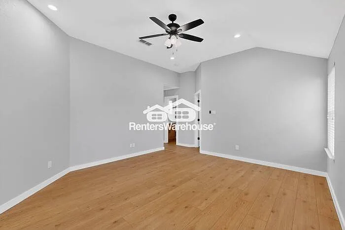 7301 Fossil Lake Dr — Photo 33