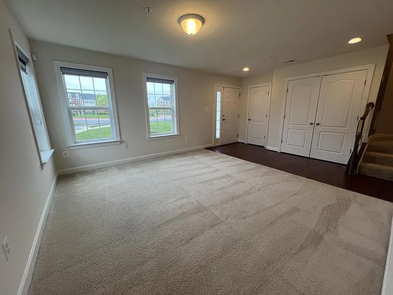 2101 Saint Josephs Dr — Photo 33