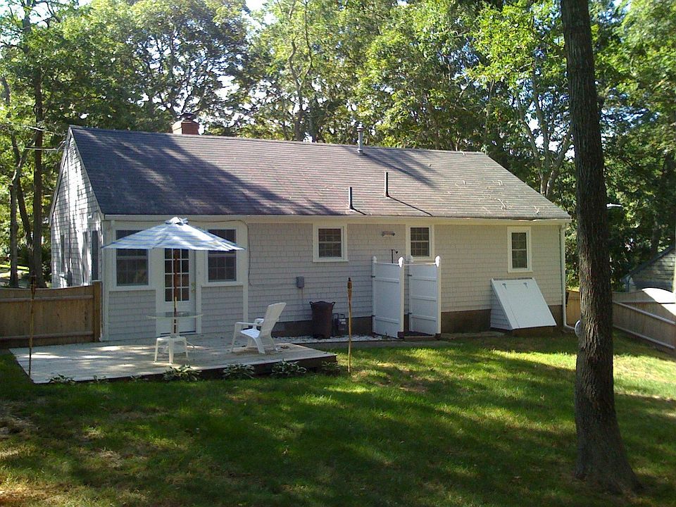 2nd image of 102 Harbor Hills Rd