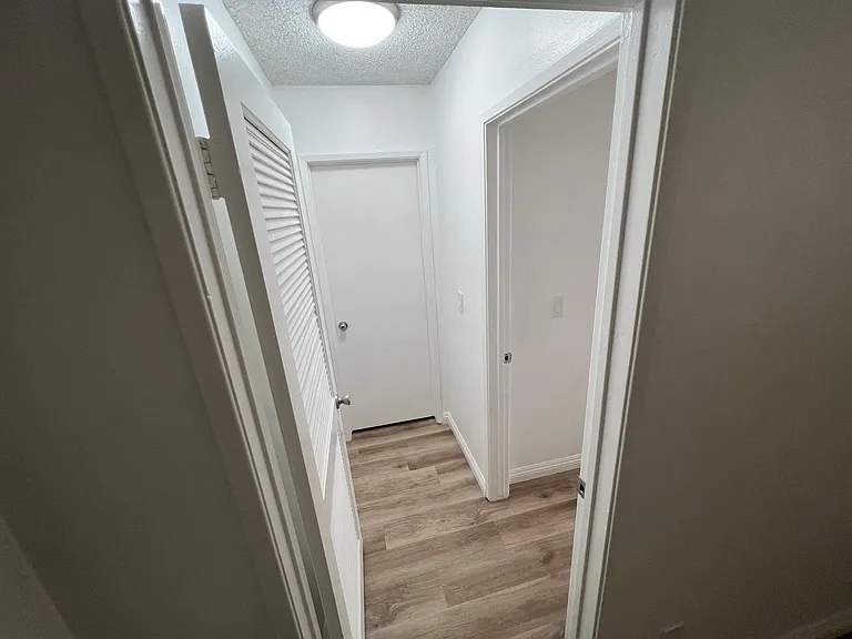 Beachwood Village Apartments — Photo 58