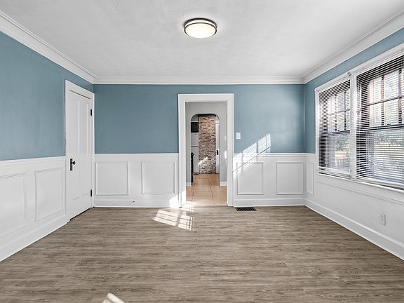 5th image of 3239-3241 N College Ave #3239