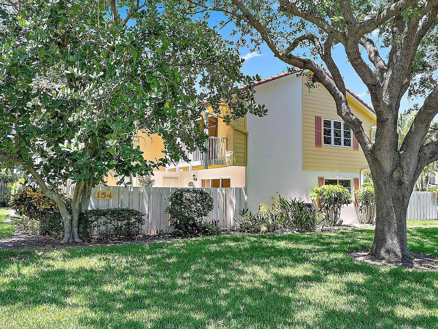 2 bed, 2.5 bath, 1250 sqft, $3,500 — Photo 2