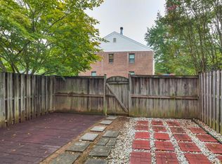 9513 Ashbridge Ct, Burke, VA 22015