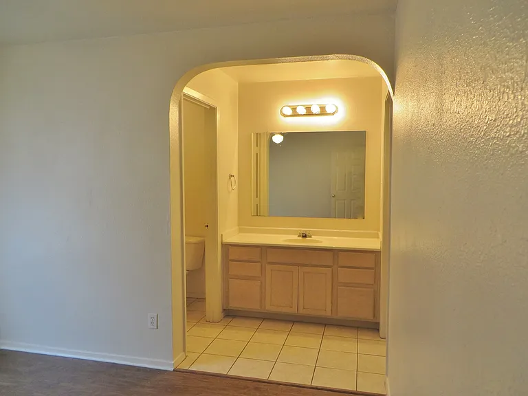 2216C Katy Ln — Photo 14