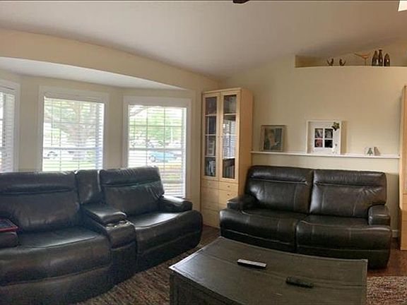5th image of 1620 Cypress Woods Cir