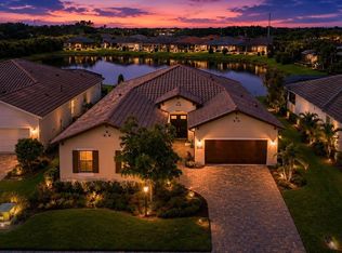 7712 Sandhill Lake Dr, Sarasota, FL 34241