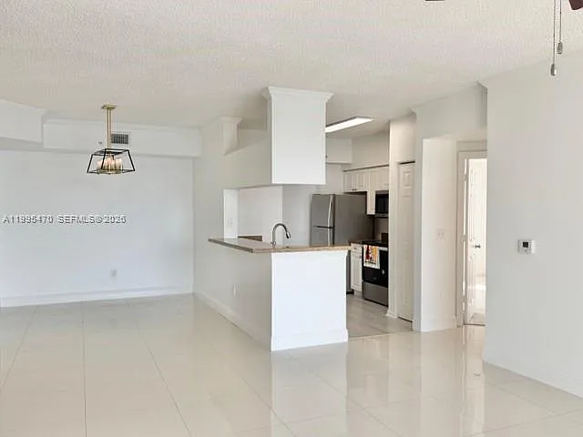 17100 N Bay Rd #1604 — Photo 6
