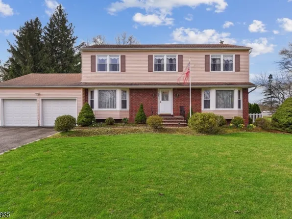 68 Tanglewood Dr, East Hanover Twp., NJ 07936