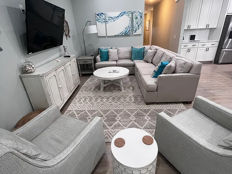 422 Le Grand Dr — Photo 11