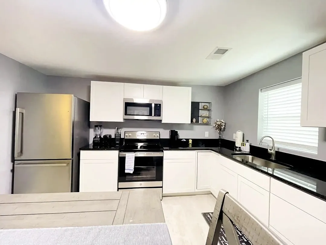 2 bed, $1,500 — Photo 3