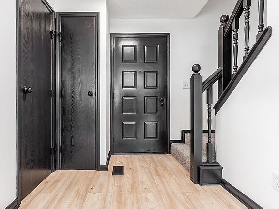 4th image of 1137 Clement Dr